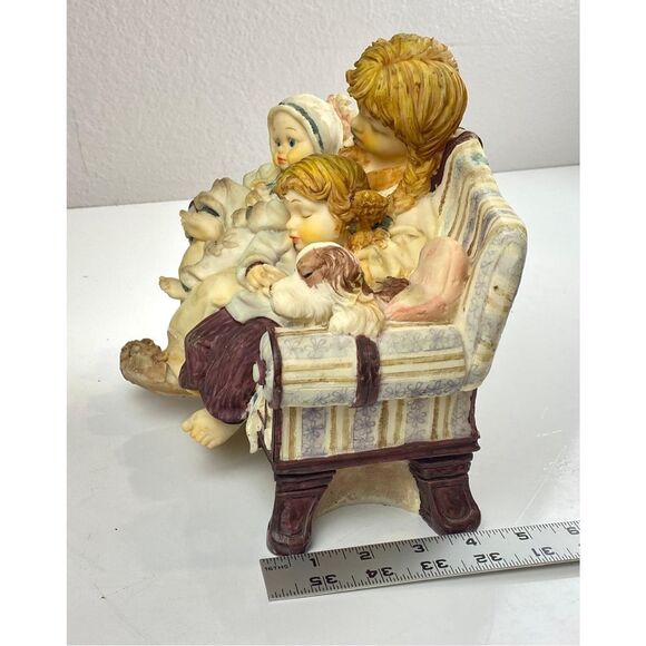 Vintage Mother Sleeping w/ Children & Dog on the Couch Figurine Resin Rare BE202 - Picture 7 of 7